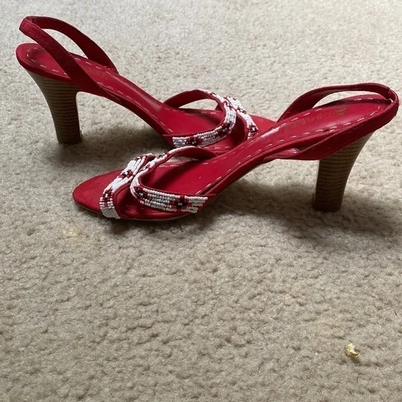 Abaete red beaded high heels size 9.5 - Picture 3 of 3
